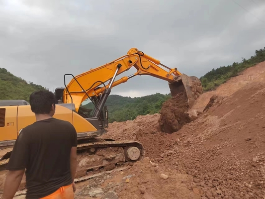Hitachi ZX300 End Excavator Tunnel Boom z prędkością obrotową 9,5 Rpm
