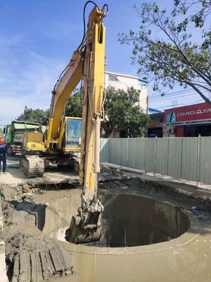 Silna wydajność wykopalnia Ekskawator przesuwny ramię SH240 dla metra Jacking tunel 24T z akcesoriami